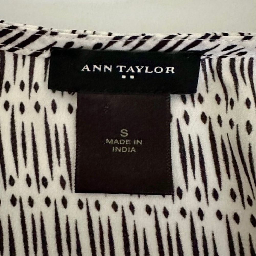 Ann Taylor Geometric Pom Pom Trim Square Neck Blouse Black White Women Small - Picture 4 of 5